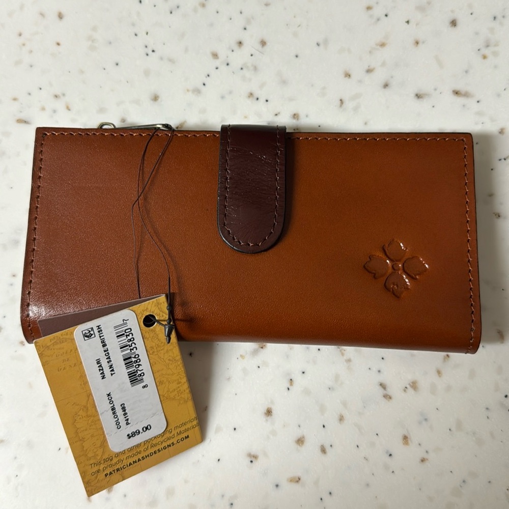 ✨ NWT Patricia Nash "Nazari" Colorblock Wallet ✨